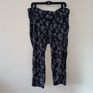 Old Navy Active Go-Dry Run Crop Ditsy Floral Printed Leggings Size XXL